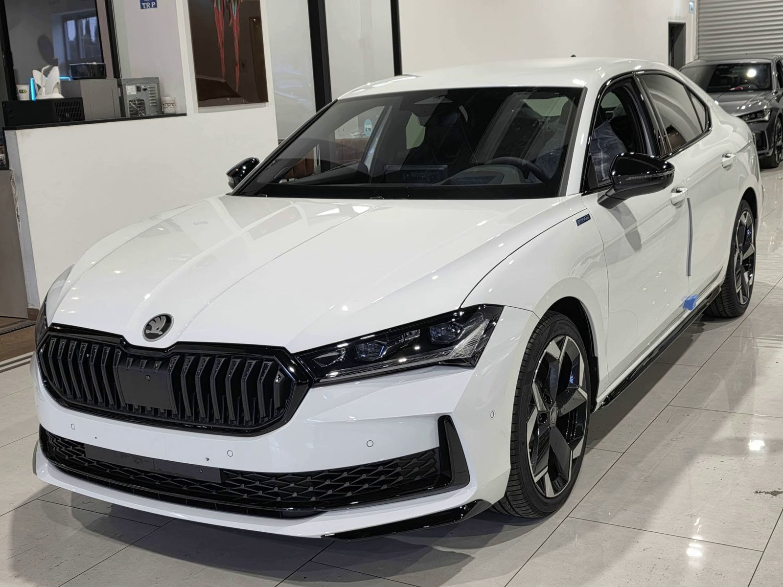 c97f6eef-0650-4fc7-81b9-d61ba42e22b7